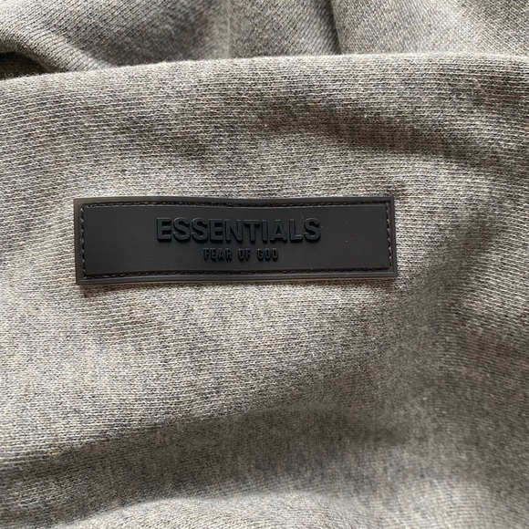 ESSENTIALS FEAR OF GOD DARK OATMEAL PULLOVER HOODIE - Picture 5 of 9